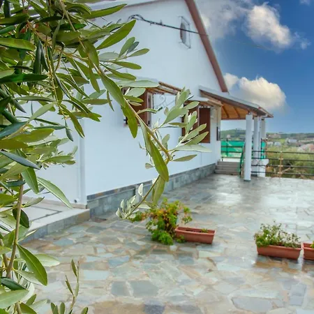 Eleonas Holiday home